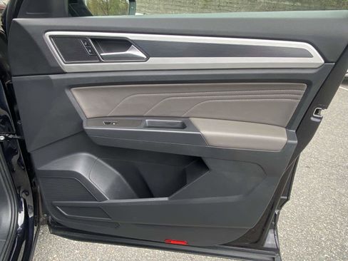 Certified 2022 Volkswagen Atlas SEL R-Line AWD/4WD image 36
