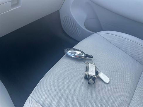 Used 2025 Hyundai Kona SEL image 21