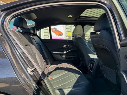 Used 2019 BMW 330i xDrive 330i xDrive AWD 4dr Sedan image 12