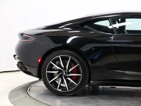Used 2018 Aston Martin DB11 V12 image 57