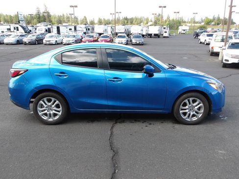 Used 2018 Toyota Yaris iA FWD image 6