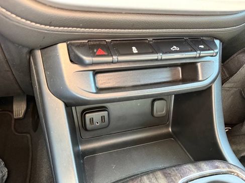 Used 2020 GMC Canyon SLE w/ SLE Convenience Package RWD image 19