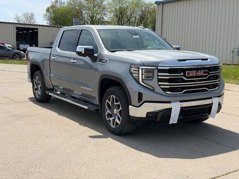 New 2026 GMC Sierra 1500 SLT image 1