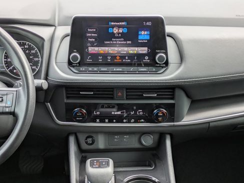 Certified 2024 Nissan Rogue SV image 20