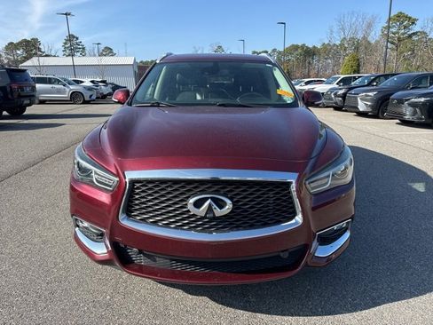 Used 2019 INFINITI QX60 Luxe w/ Essential Package image 3