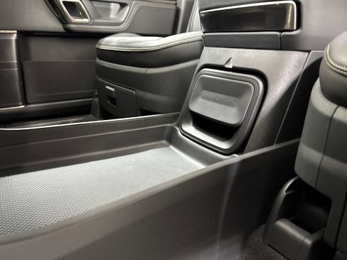 Used 2023 Rivian R1T Adventure image 31