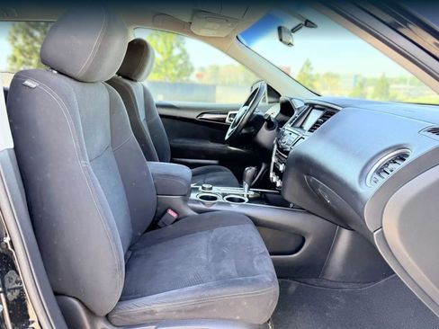 Used 2013 Nissan Pathfinder SV AWD/4WD image 18