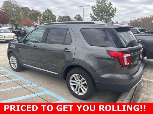 Used 2017 Ford Explorer XLT w/ Equipment Group 201A image 6