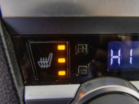 Used 2017 Subaru Outback 2.5i Premium image 10