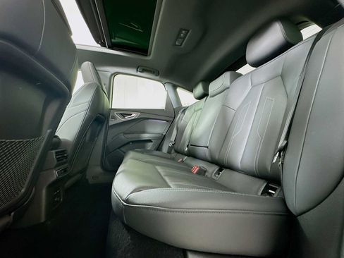 Certified 2023 Audi Q4 e-tron Prestige w/ Black Optic Package image 23