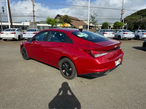 Used 2022 Hyundai Elantra SEL image 4