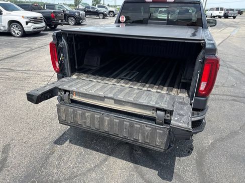 Used 2021 GMC Sierra 1500 SLT w/ SLT Premium Package AWD/4WD image 9