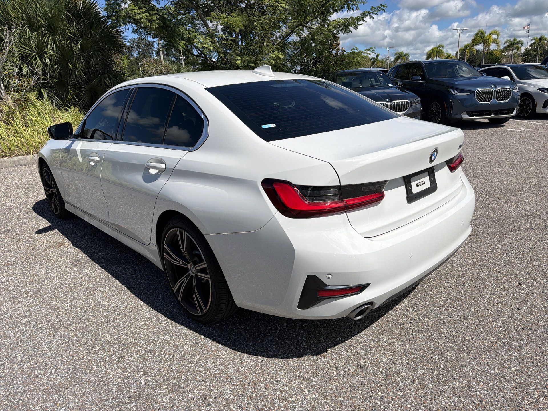 Used 2022 BMW 330i Sedan w/ Driving Assistance Package RWD image 6
