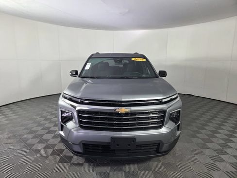 Used 2024 Chevrolet Traverse LT AWD/4WD image 3