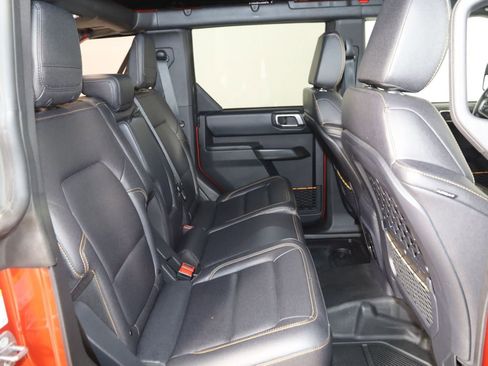 Used 2024 Ford Bronco Badlands AWD/4WD image 28