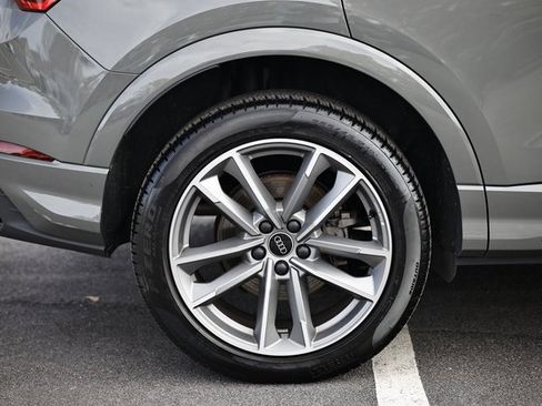 Certified 2025 Audi Q3 2.0T Premium w/ Convenience Package image 6