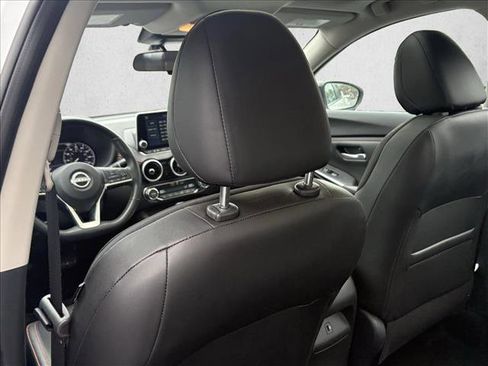 Used 2024 Nissan Sentra SR w/ SR Premium Package image 16