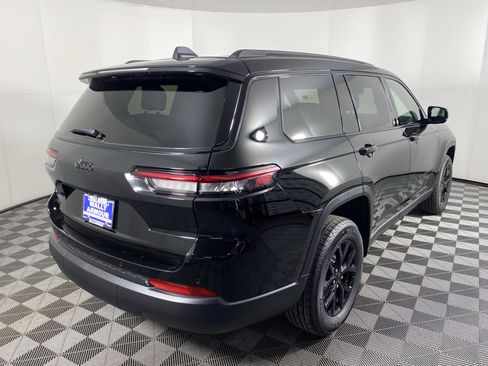 New 2025 Jeep Grand Cherokee L Altitude image 7