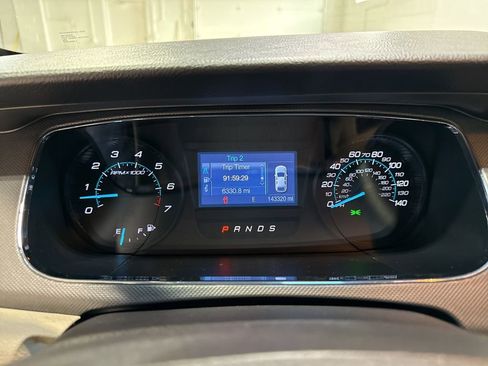 Used 2014 Ford Taurus SE image 14