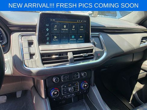 Used 2022 Chevrolet Suburban RST w/ Luxury Package RWD image 9
