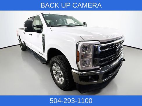 Used 2024 Ford F350 XLT image 3