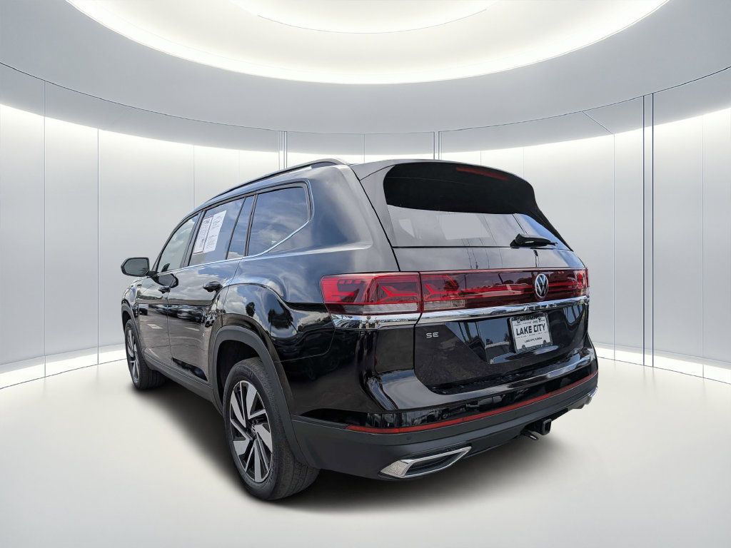 Used 2025 Volkswagen Atlas SE FWD image 6
