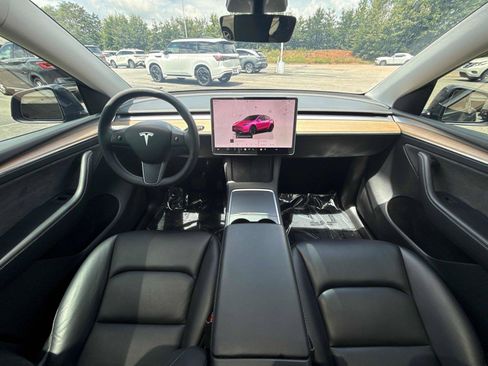 Used 2023 Tesla Model Y Long Range AWD/4WD image 13