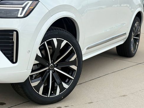 New 2026 Volvo XC90 B6 Ultra w/ Protection Package Premier AWD/4WD image 9