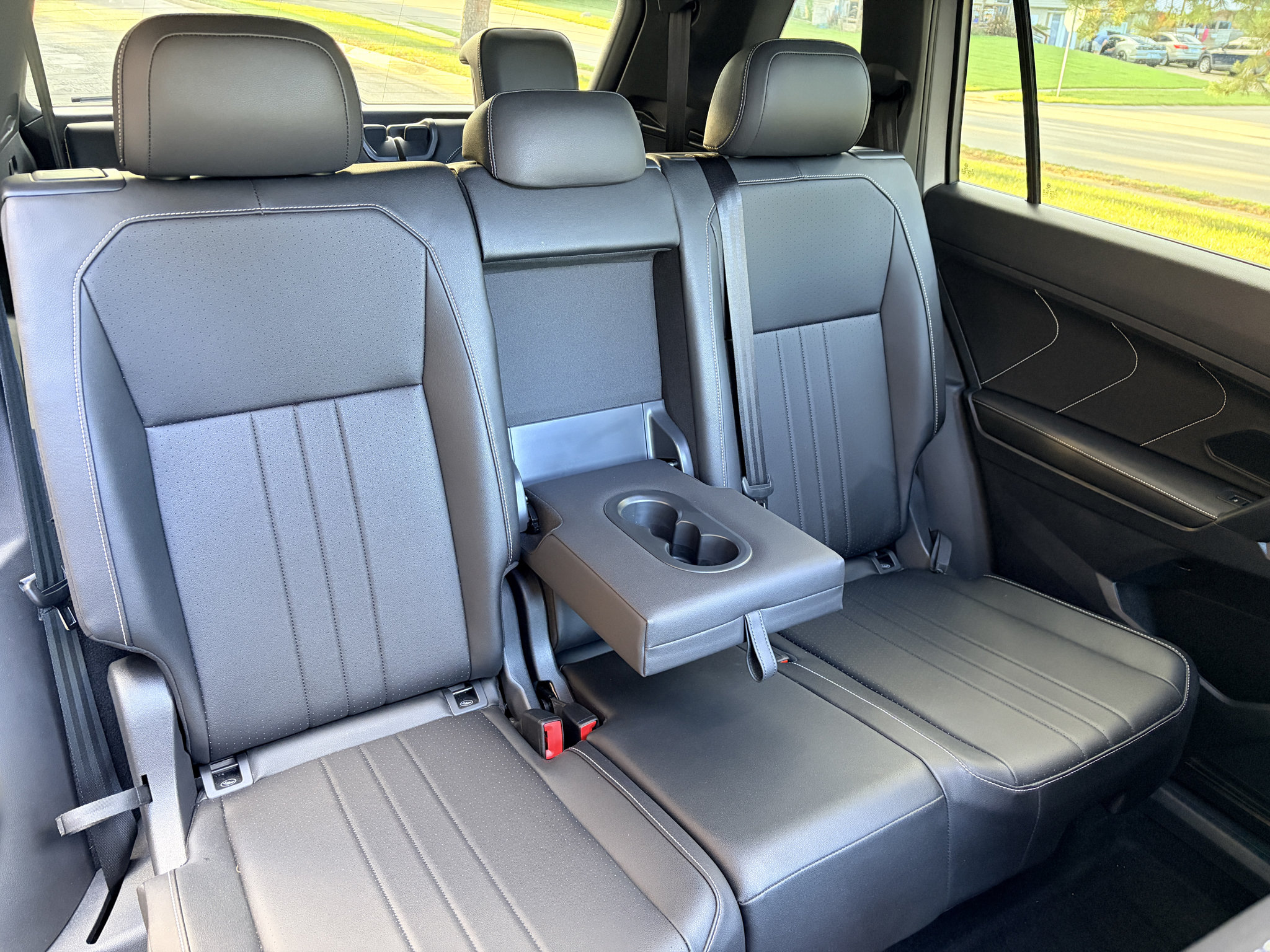 Used 2023 Volkswagen Tiguan SE R-Line FWD image 19