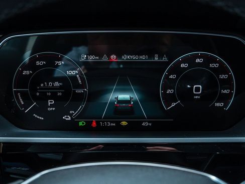 Used 2024 Audi Q8 e-tron Premium image 15