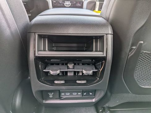 New 2026 Jeep Grand Cherokee Limited AWD/4WD image 14