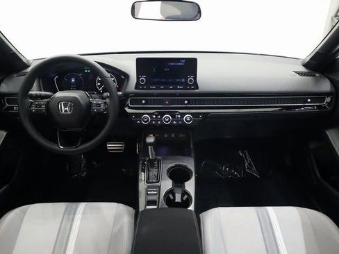 Used 2025 Honda Civic Sport image 16