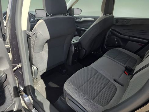 Used 2022 Ford Escape SE w/ Cold Weather Package image 15