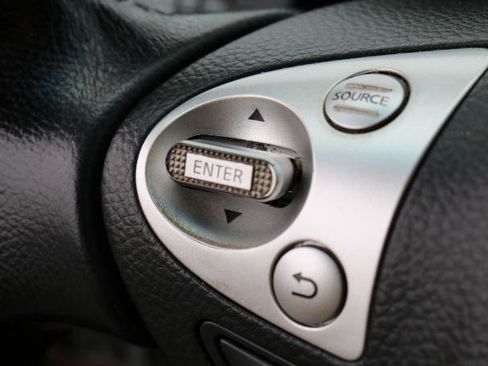 Used 2011 INFINITI FX35 AWD w/ Premium Pkg image 10