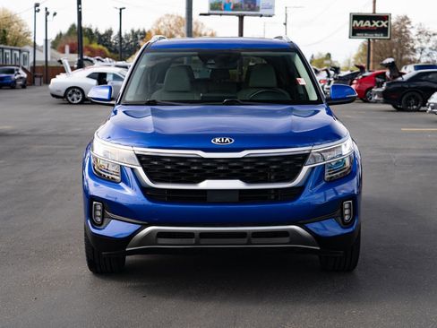 Used 2021 Kia Seltos SX w/ SX Sunroof Package AWD/4WD image 3