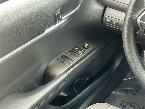 Used 2022 Toyota Camry LE w/ Carpet Mat Package (TMS) image 19