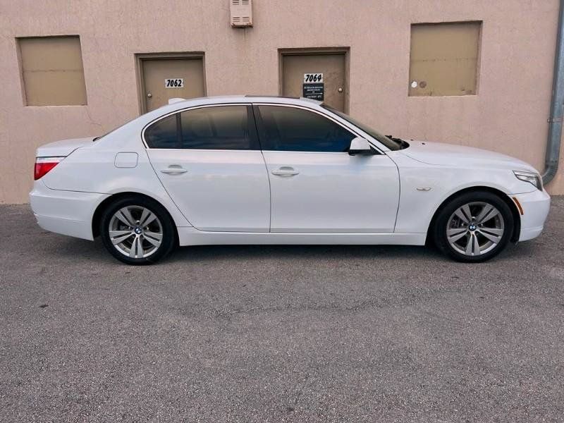 Used 2010 BMW 528i Sedan RWD image 27