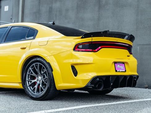 Used 2018 Dodge Charger SRT w/ Technology Group RWD image 45