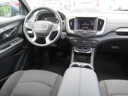 Used 2024 GMC Terrain SLE w/ Driver Convenience Package FWD image 14
