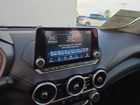 Certified 2024 Nissan Sentra SV image 25