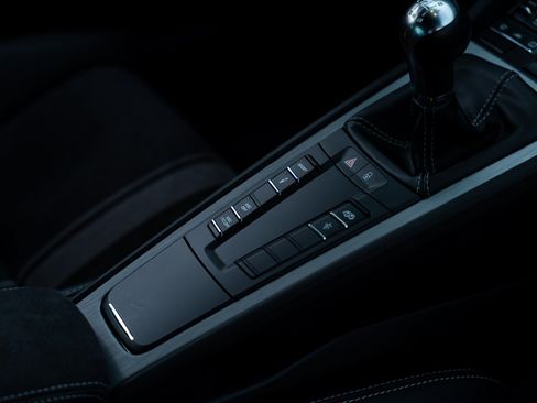 Used 2018 Porsche 911 GT3 RWD image 33