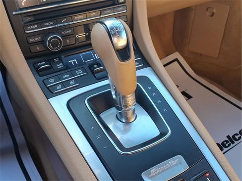 Used 2015 Porsche Boxster image 12