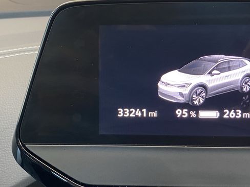 Used 2023 Volkswagen ID.4 Pro S Plus AWD/4WD image 10