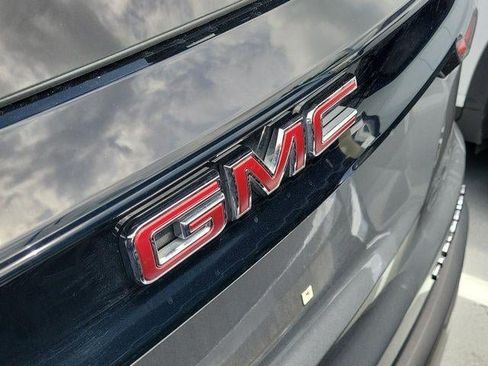 Used 2024 GMC Acadia Elevation FWD image 7