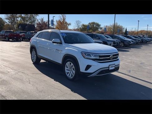Used 2021 Volkswagen Atlas Cross Sport SE image 2