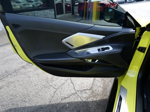 Used 2021 Chevrolet Corvette Stingray Preferred Cpe w/ Z51 Performance Package image 12