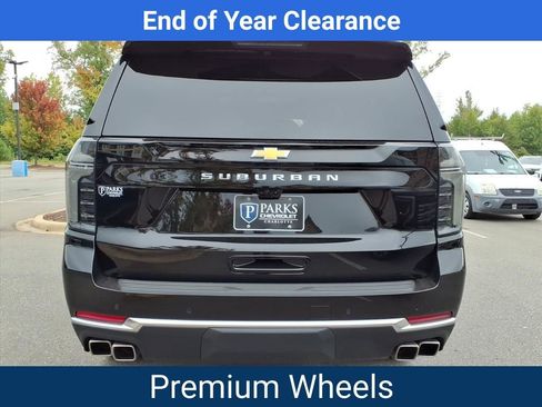 New 2025 Chevrolet Suburban High Country image 6