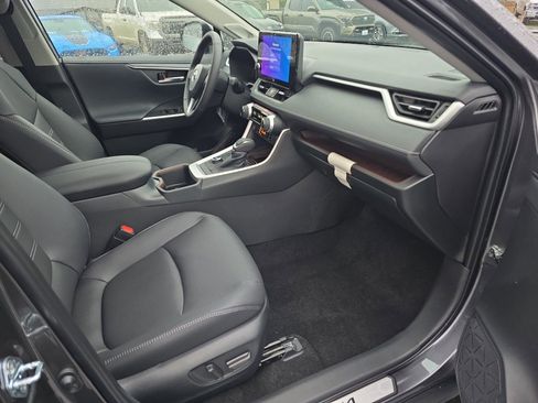 New 2025 Toyota RAV4 Limited image 17