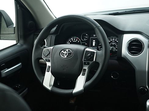 Used 2021 Toyota Tundra Limited w/ Limited Premium Package image 15