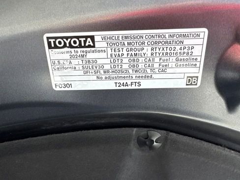 Certified 2024 Toyota Highlander XLE FWD image 43